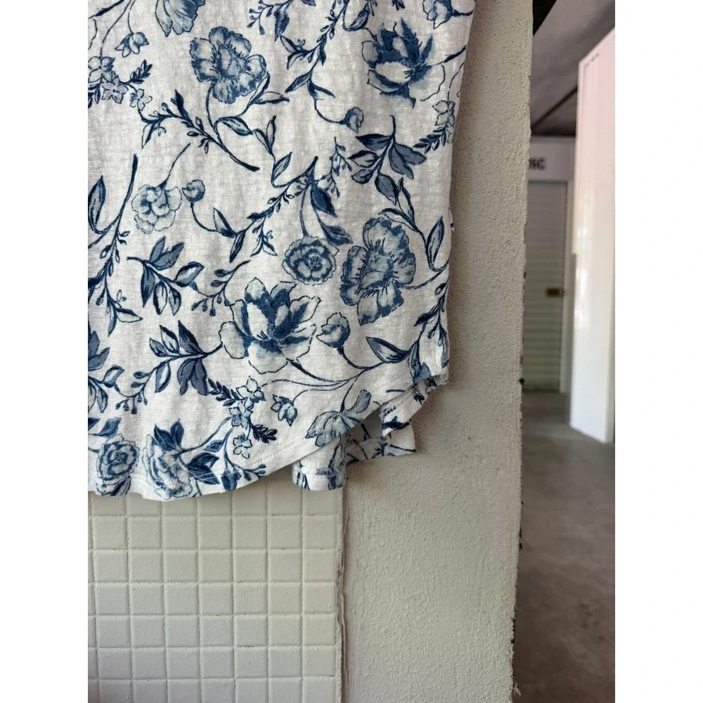 Cynthia Rowley 100% Linen Floral Blouse Large Blue White Cap Sleeve - Picture 4 of 8
